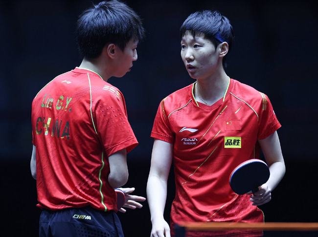 球舞台上看 球舞台上看