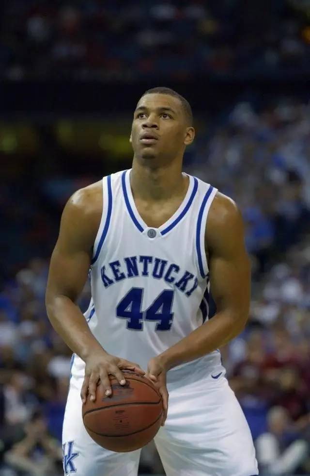 逐渐成长为 逐渐成长为