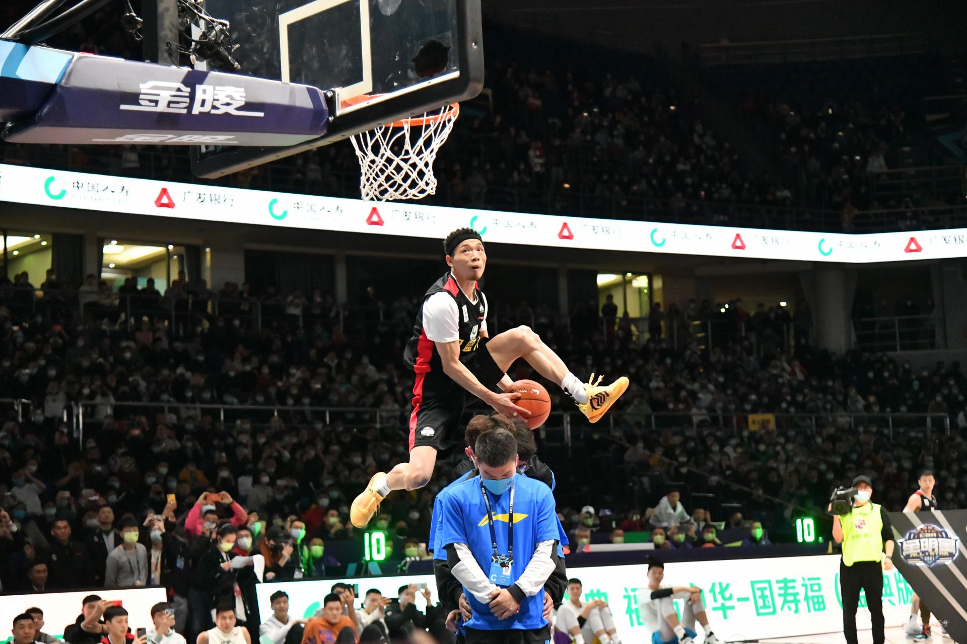 下的隐含意 下的隐含意