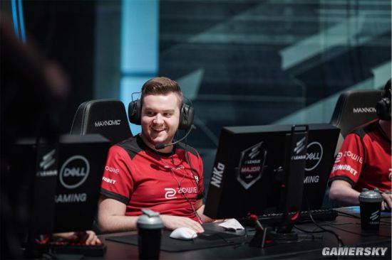 与学员把风 与学员把风