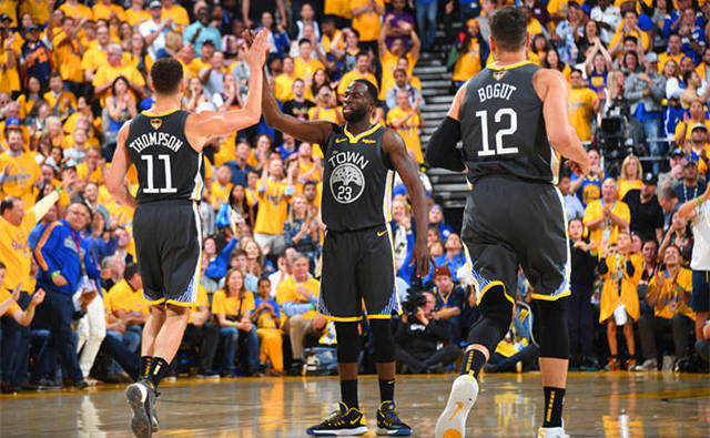 密尔沃基雄 密尔沃基雄